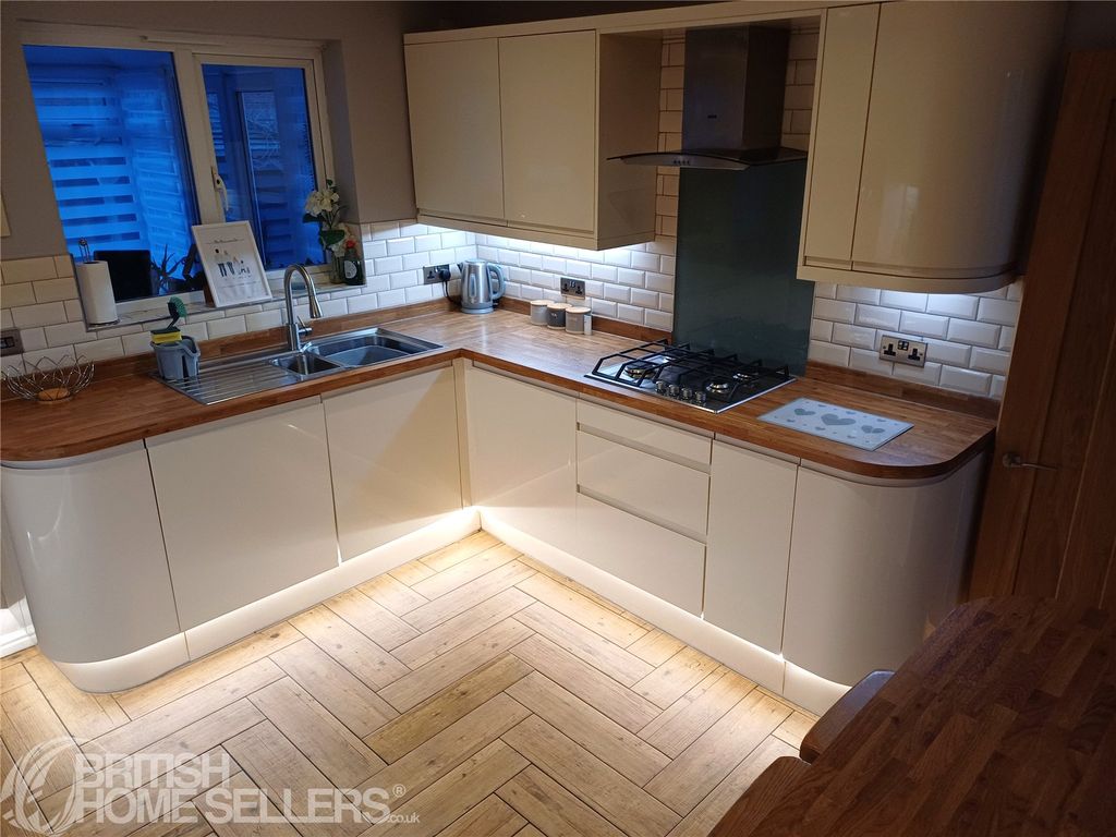 Property photo 3 of 23 Picture No. 05