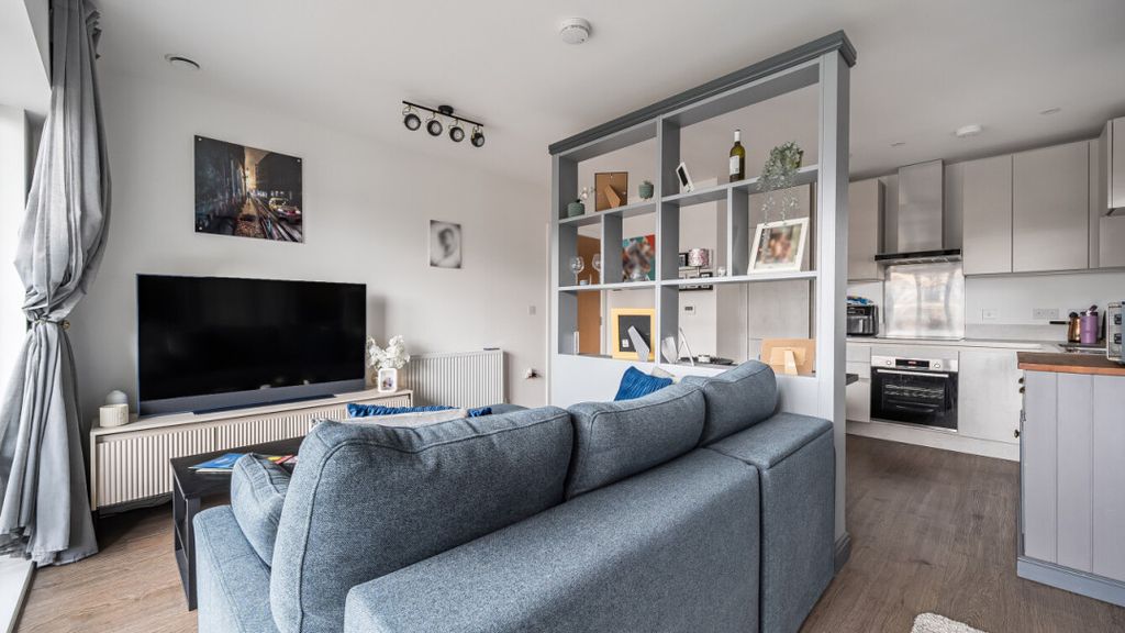 Property photo 3 of 18