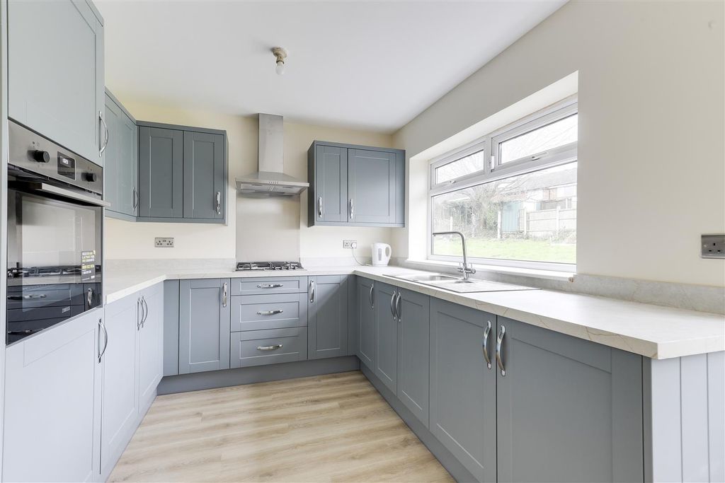 Property photo 2 of 24 1130.Jpg