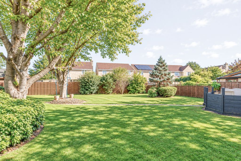 Property photo 2 of 30 2
