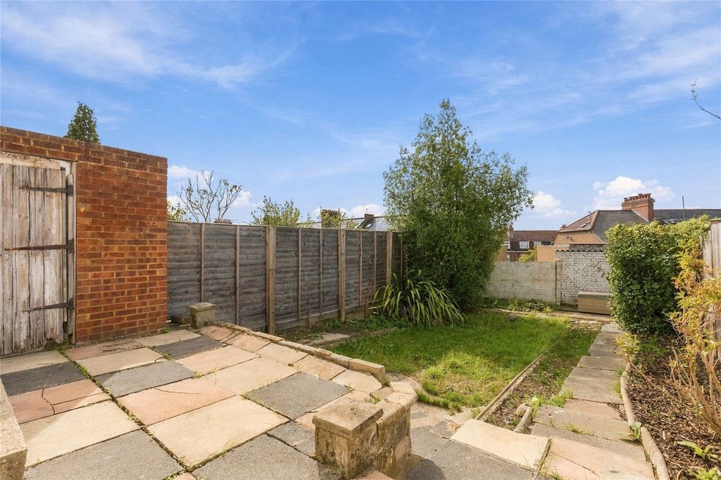 Property photo 3 of 16 Picture No. 31