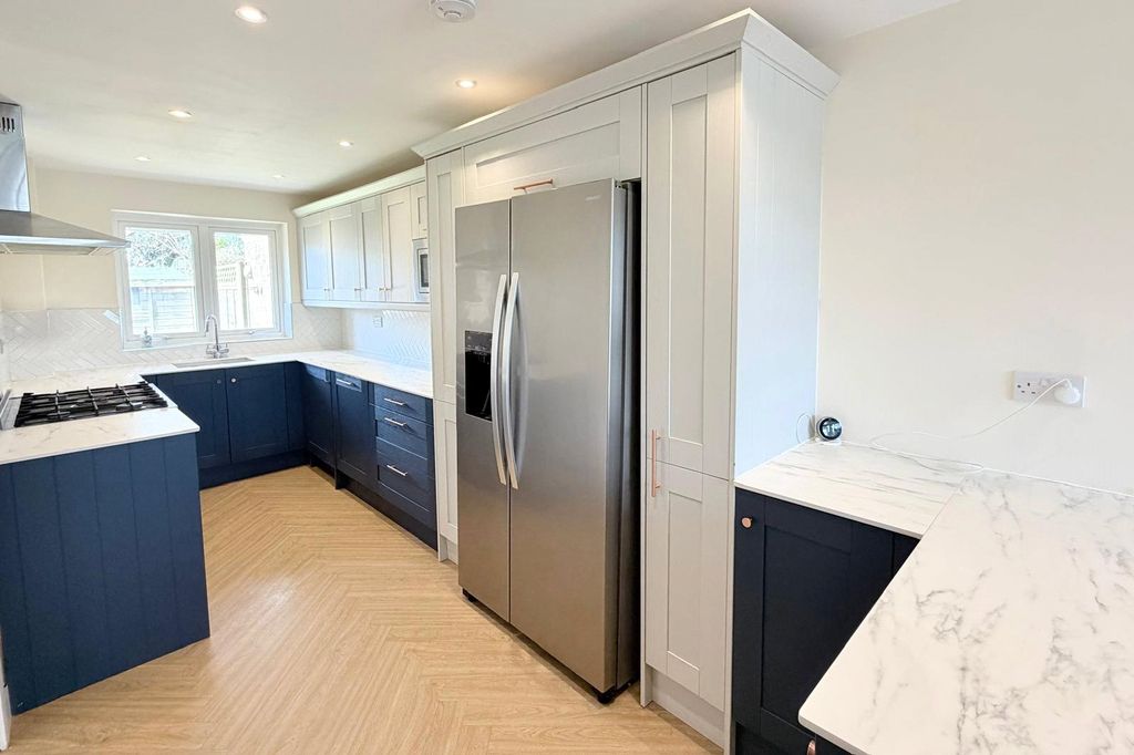 Property photo 2 of 10 Picture No. 22