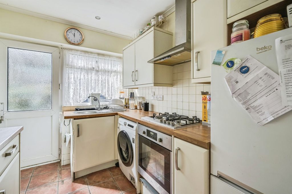 Property photo 3 of 17