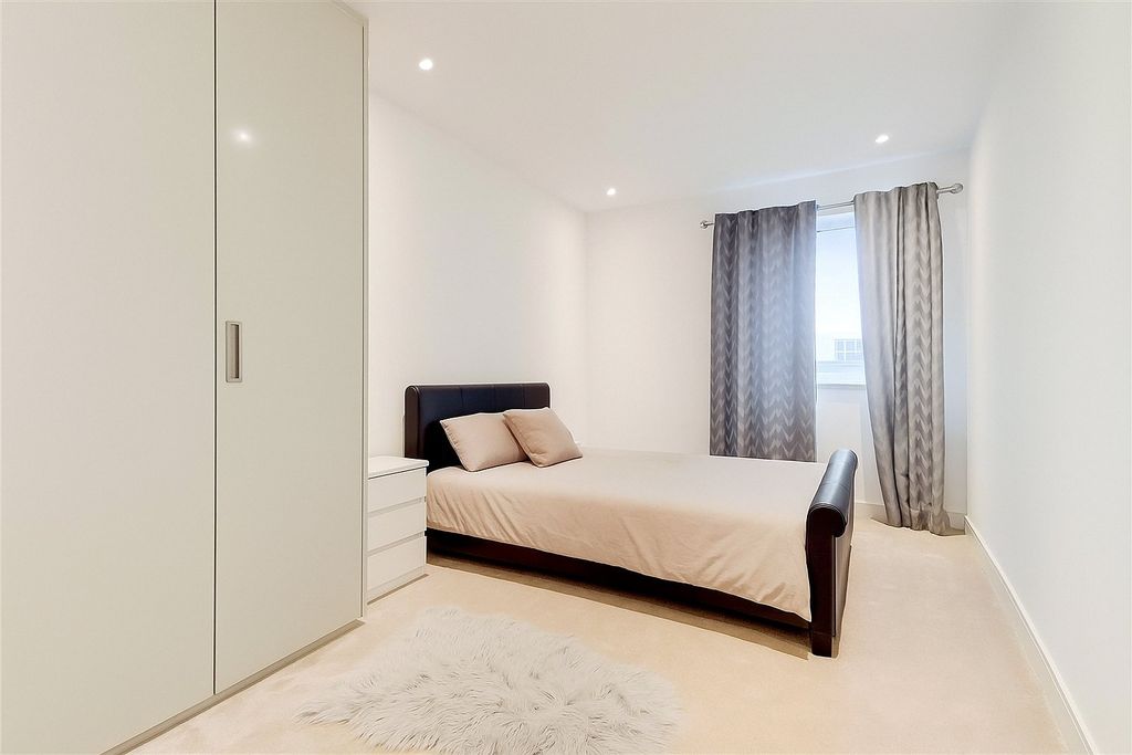 Property photo 3 of 18 Picture No. 23