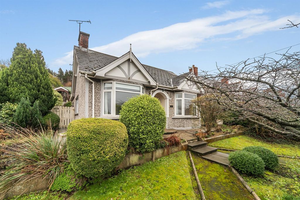 Property photo 2 of 31 9 Lisburn Road 30.Jpg