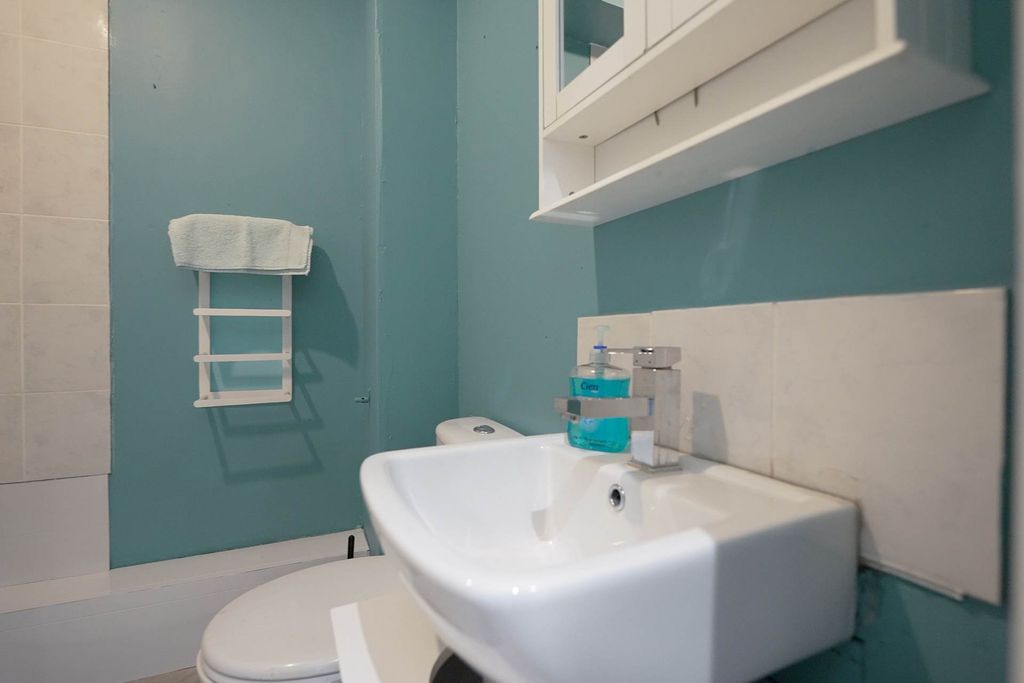 Additional image 10 of 3 bed flat for saleNewark Street, Port Glasgow PA14