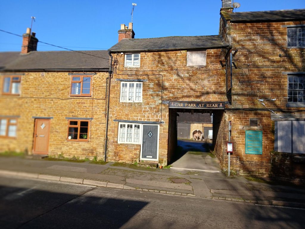 Property photo 1 of 8