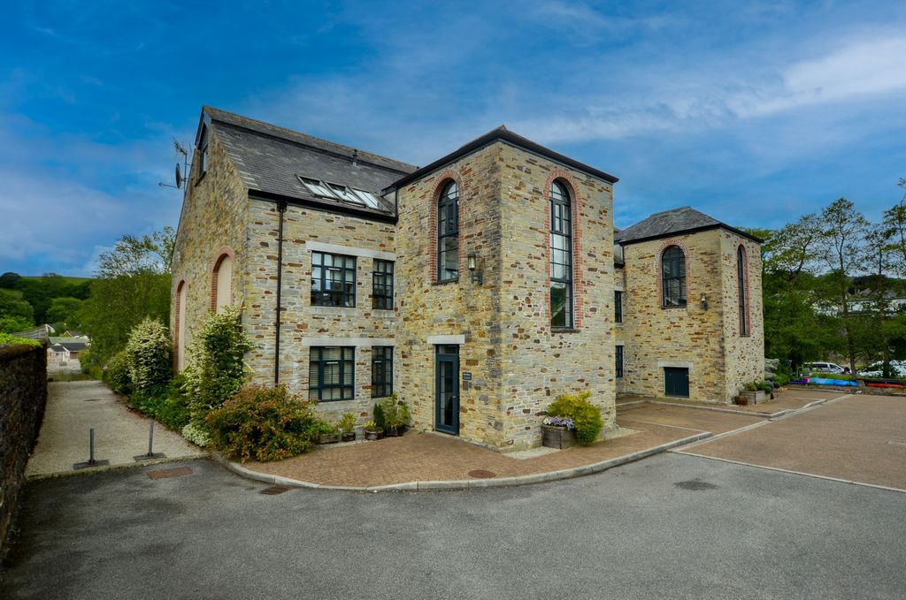 Property photo 2 of 12 To Book A Viewing Call Tps Lostwithiel On 01208 87