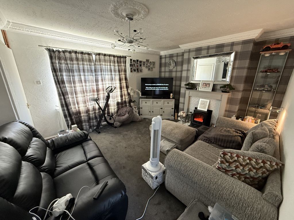 Property photo 3 of 11 Img_1104