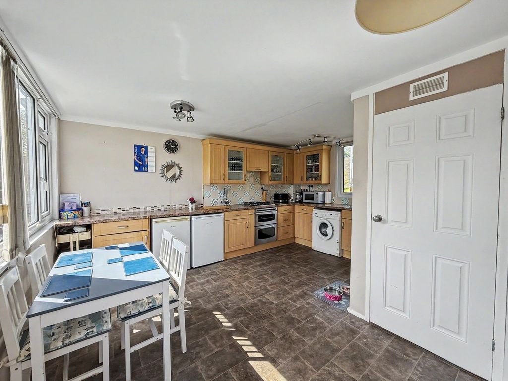 Property photo 2 of 29 5100225