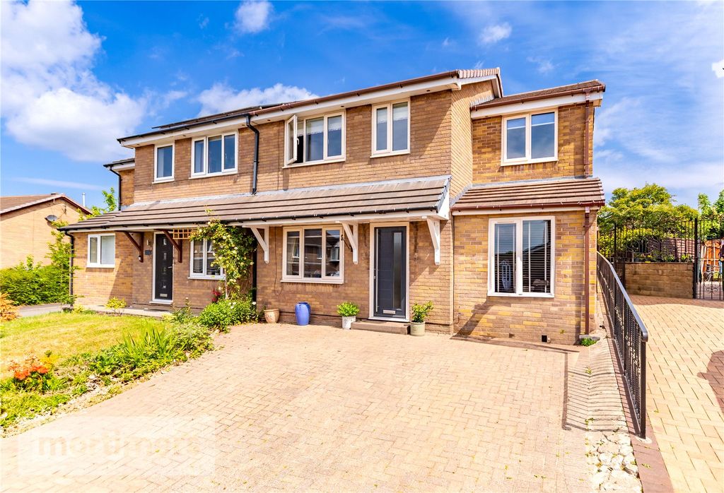 Property photo 1 of 32 Front External