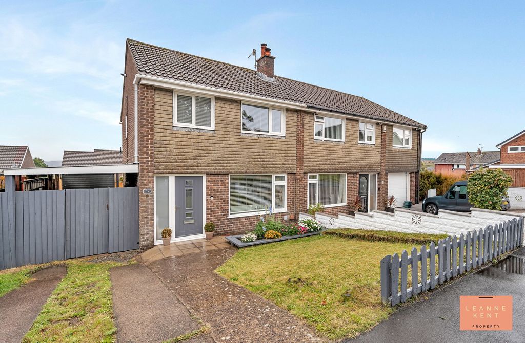 Property photo 1 of 34