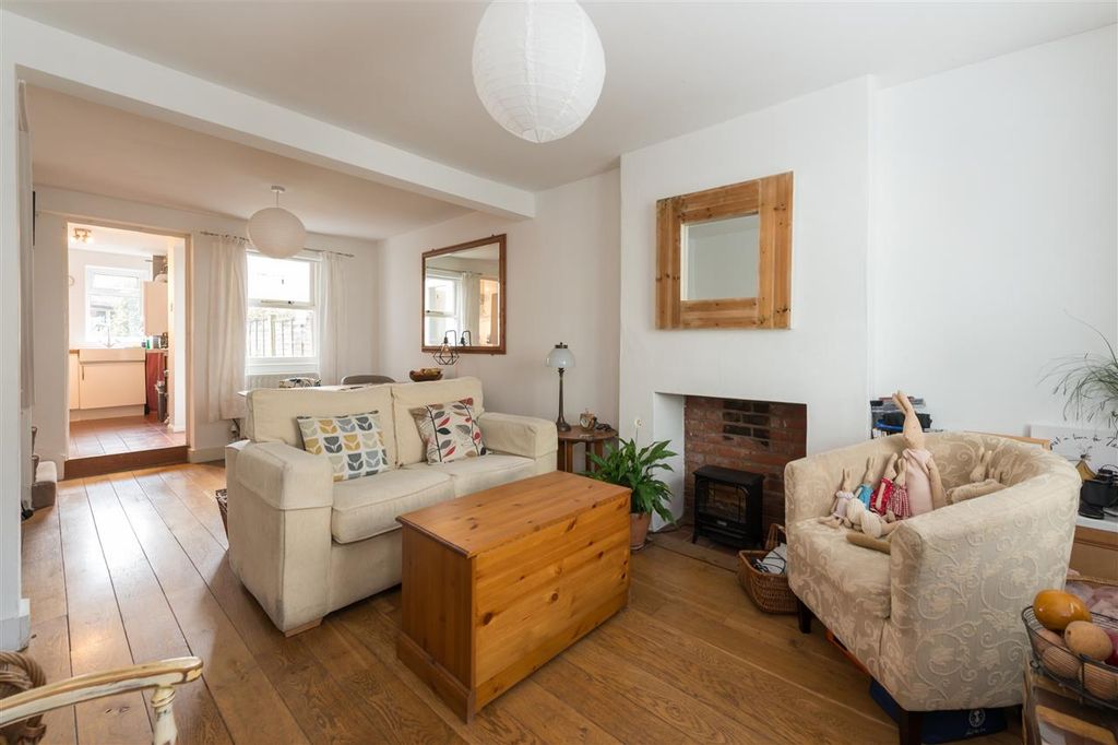 Property photo 2 of 12