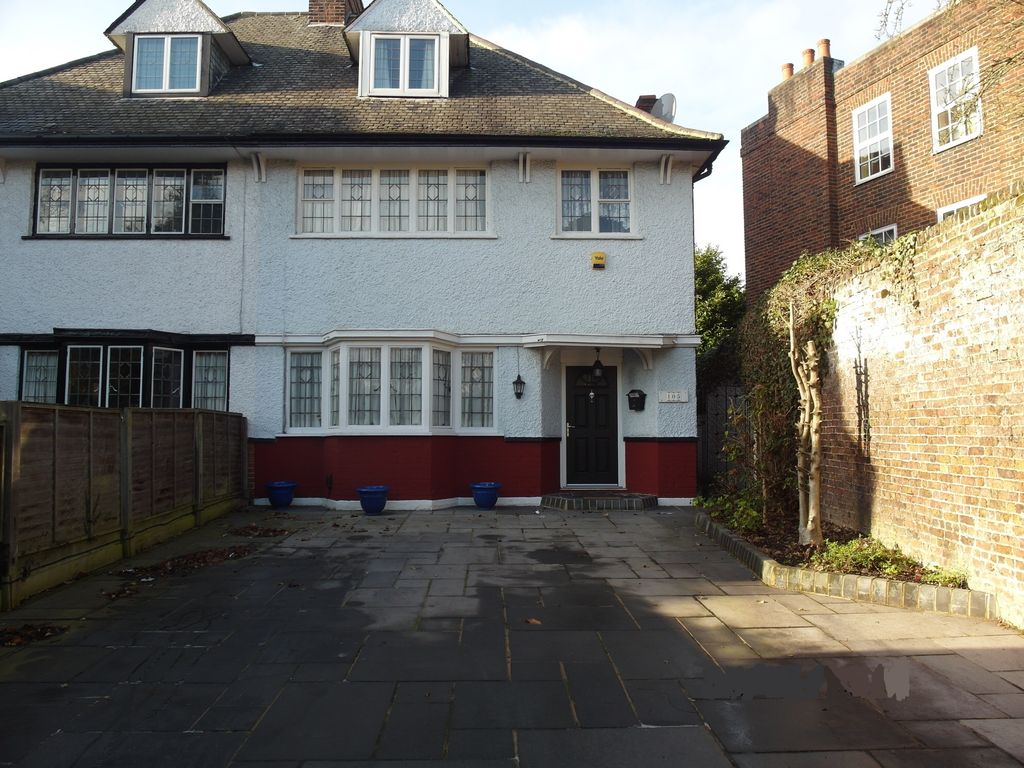 Property photo 1 of 2