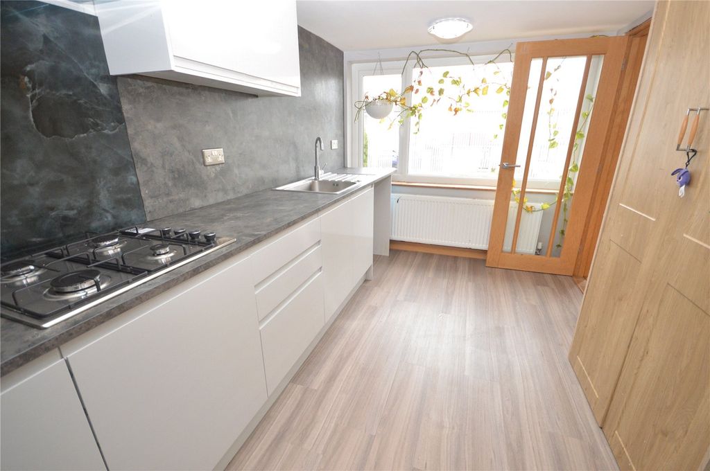 Property photo 2 of 14 Picture No. 07