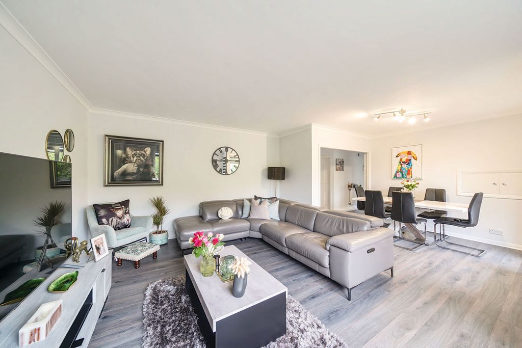 Property photo 1 of 17 1304184-3-68419E4...