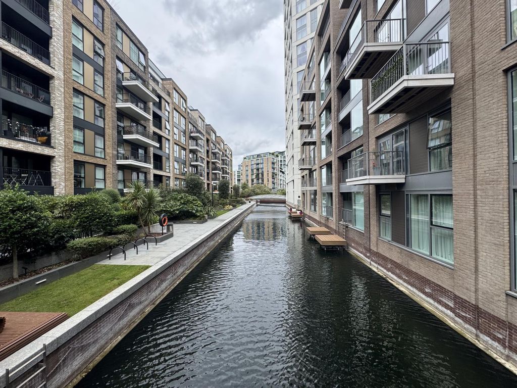 Property photo 1 of 19 One Bedroom Apartment | Sixth Floor | East Facing | Prime Chelsea Location