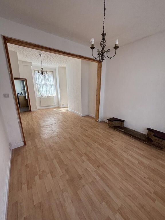 Property photo 2 of 16 Hallway