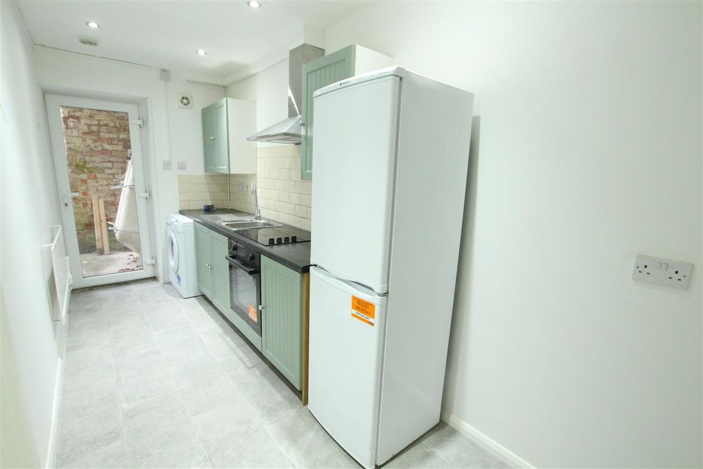 Property photo 3 of 11 Img_9449.Jpg