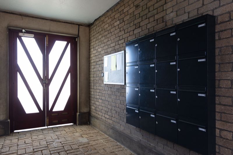 Property photo 3 of 12 Entrance Old