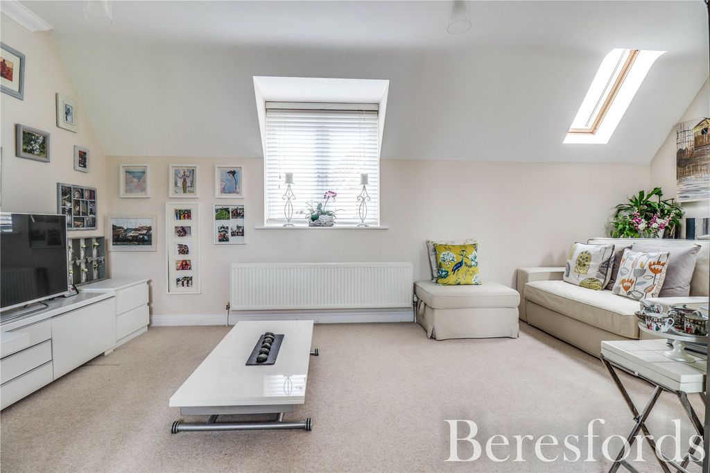 Property photo 3 of 15 Picture No. 18