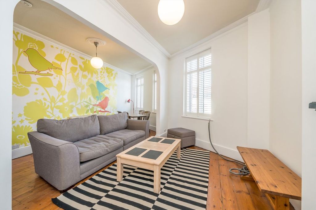 Property photo 3 of 6