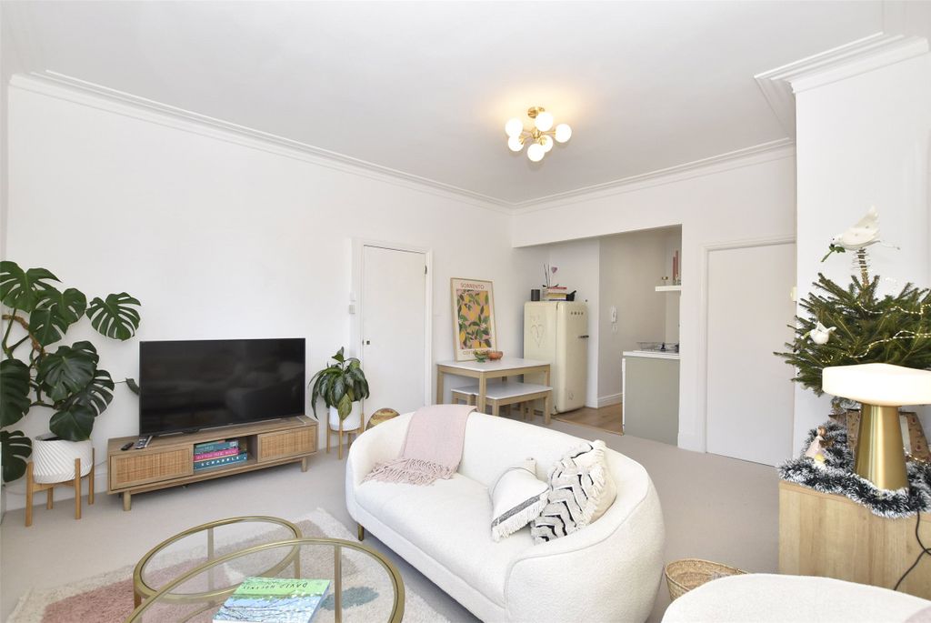 Property photo 2 of 11 Living Room