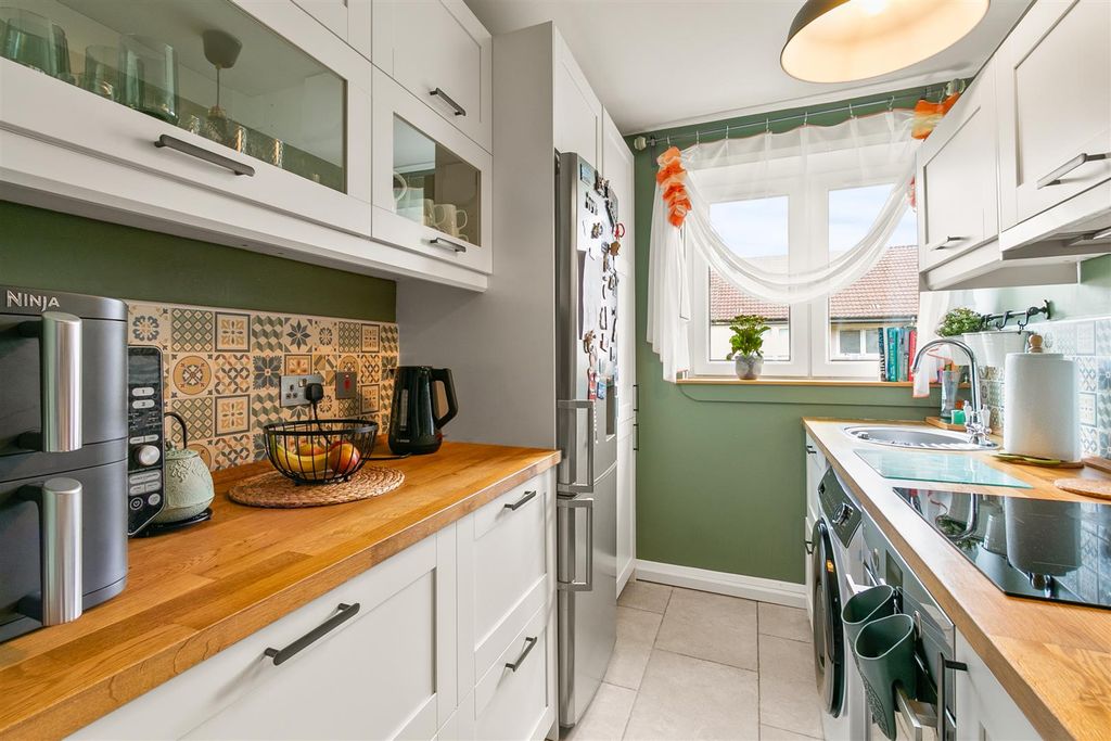 Property photo 2 of 22 Lesmuir-10.Jpg
