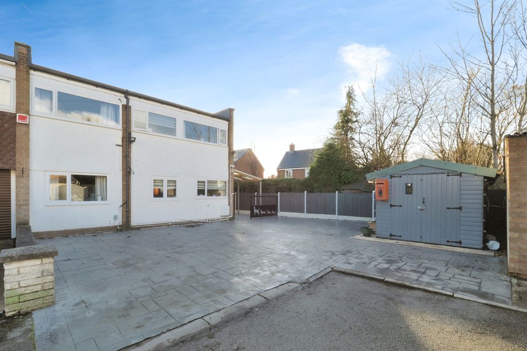 Property photo 1 of 19 11Grosvenorcloseretforddn227Hp-036