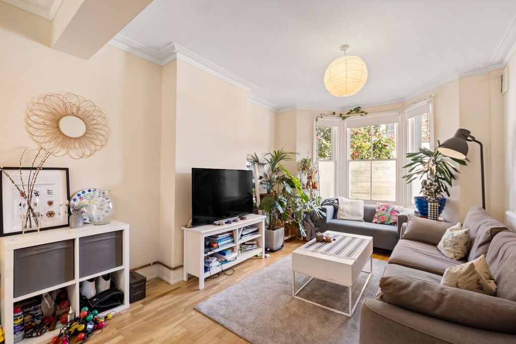Property photo 1 of 18