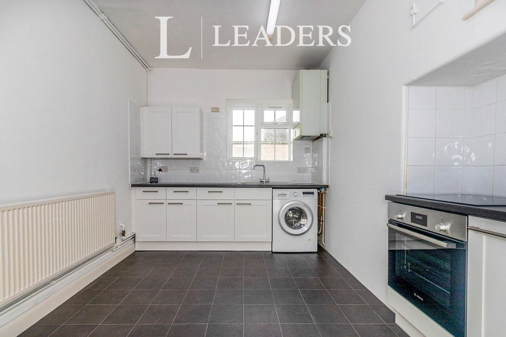 Property photo 1 of 10 Kitchen