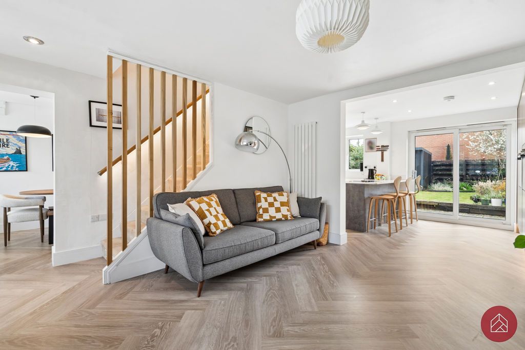 Property photo 1 of 25 Photo 3