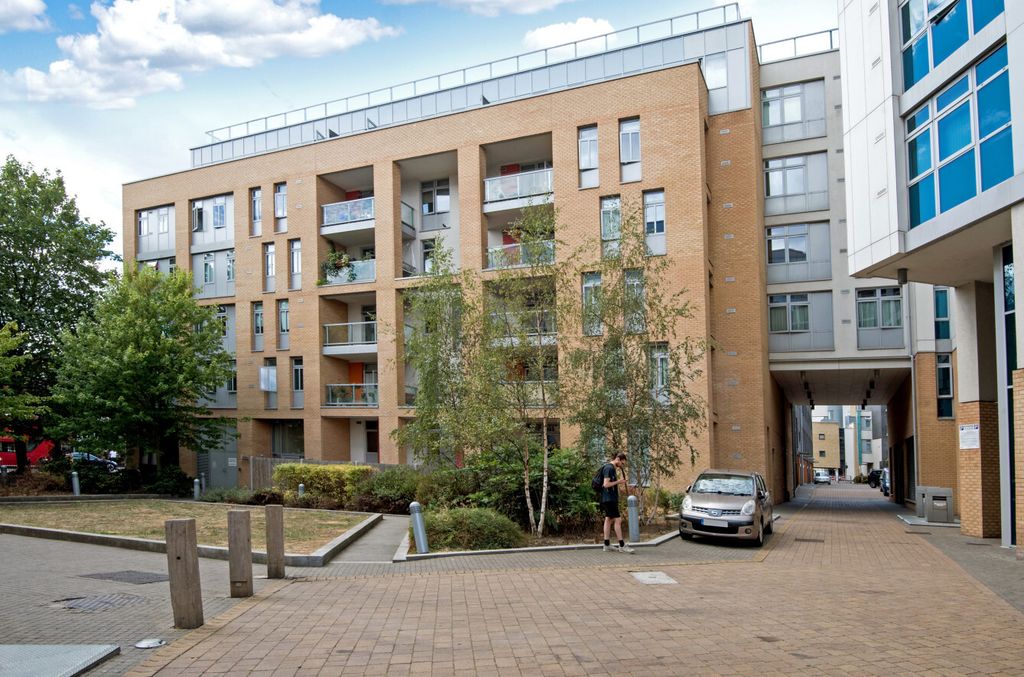 Property photo 2 of 8