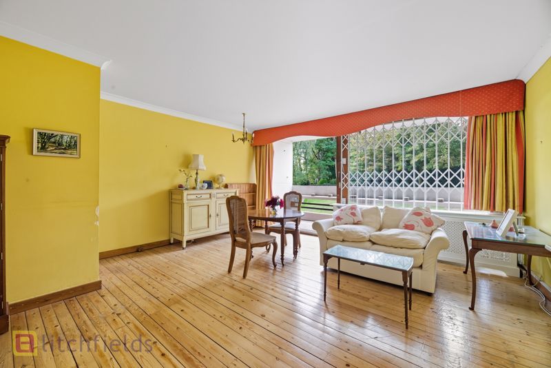 Property photo 2 of 15 Reception