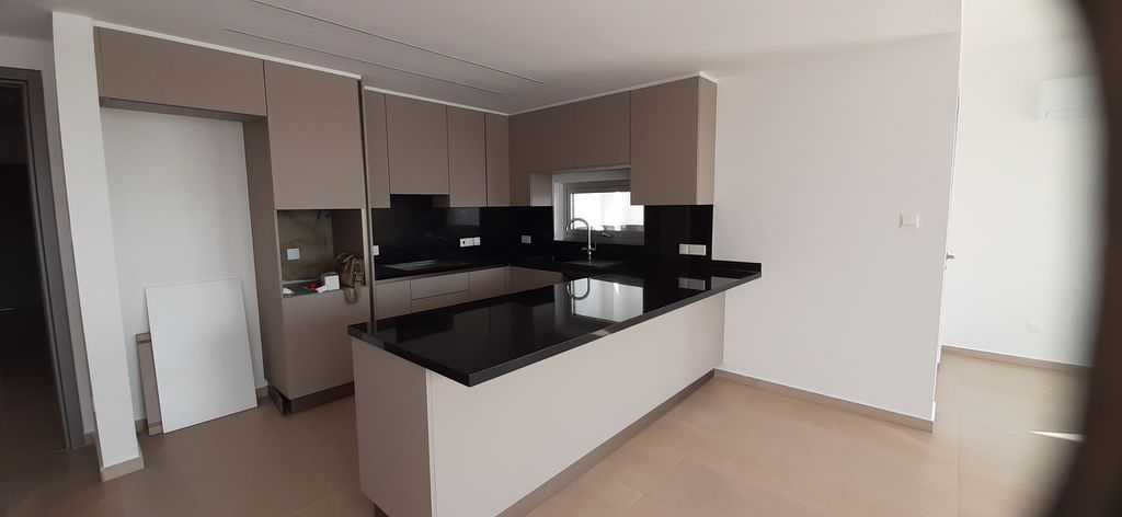 Property photo 3 of 13 Kitchen