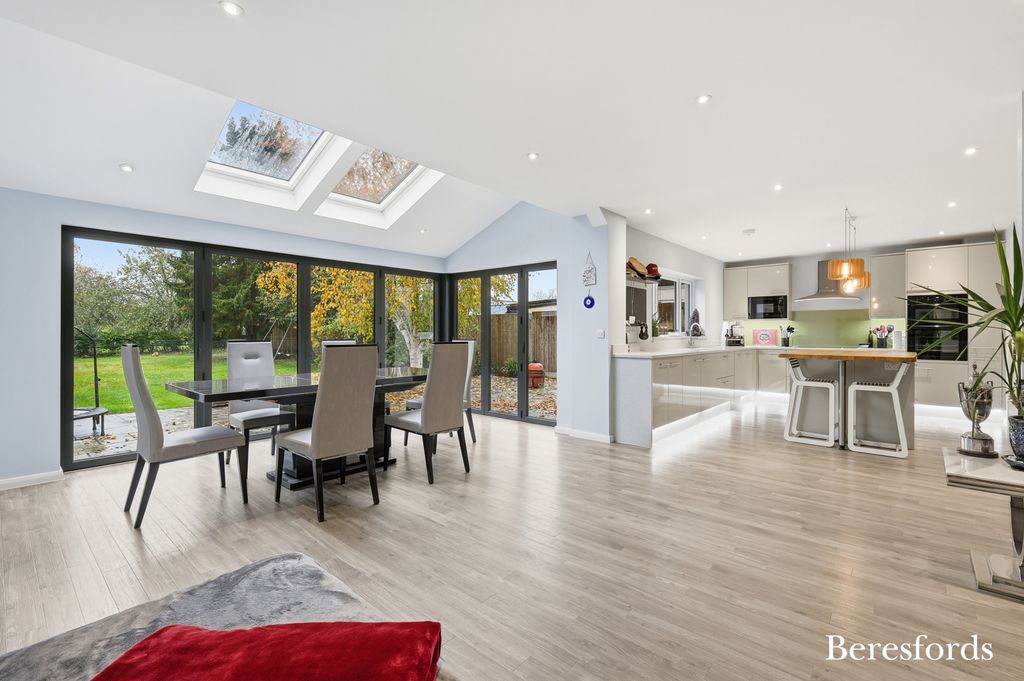 Property photo 2 of 23 Kitchen/Family Room