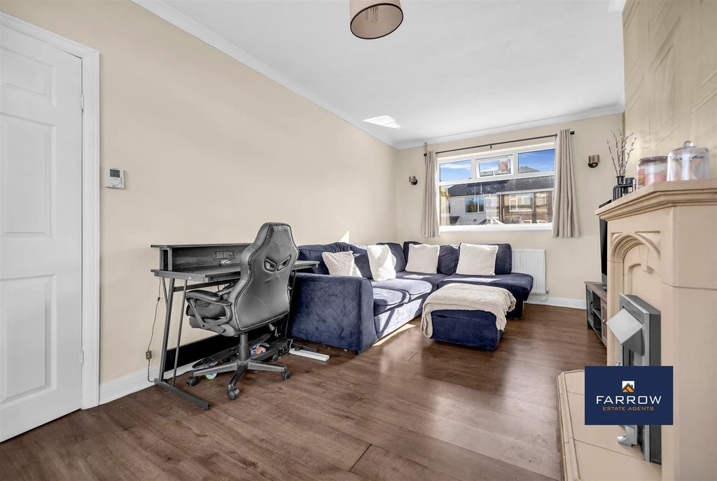 Property photo 3 of 23 Living Room