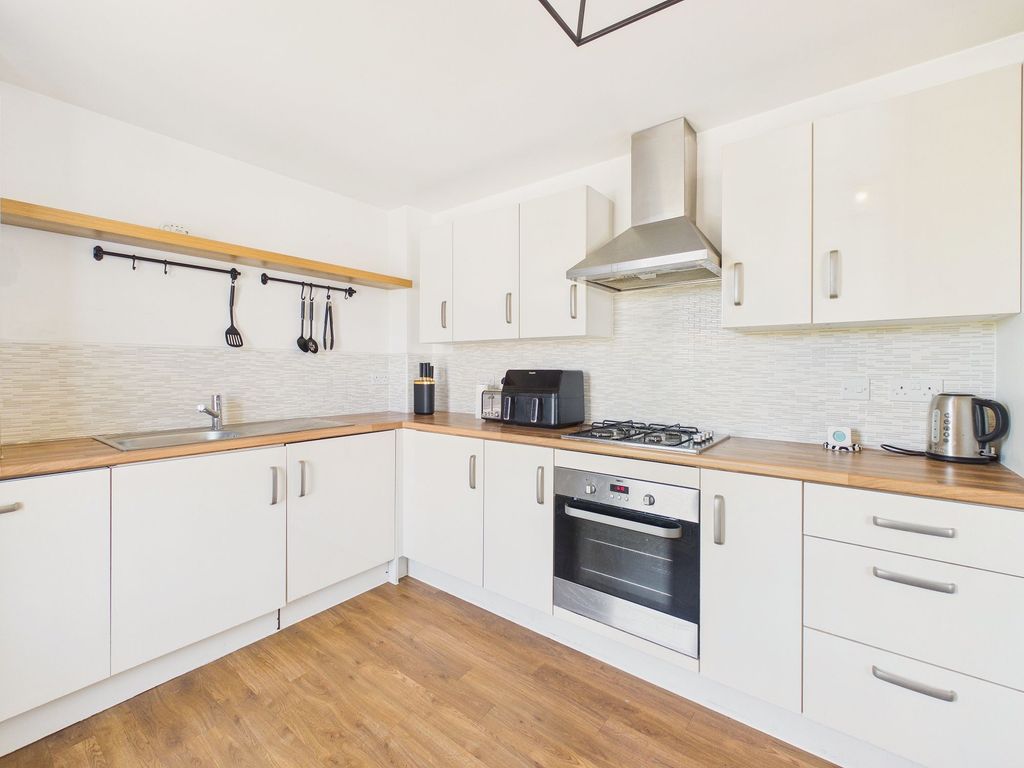 Property photo 1 of 12 Breakfasting Kitchen