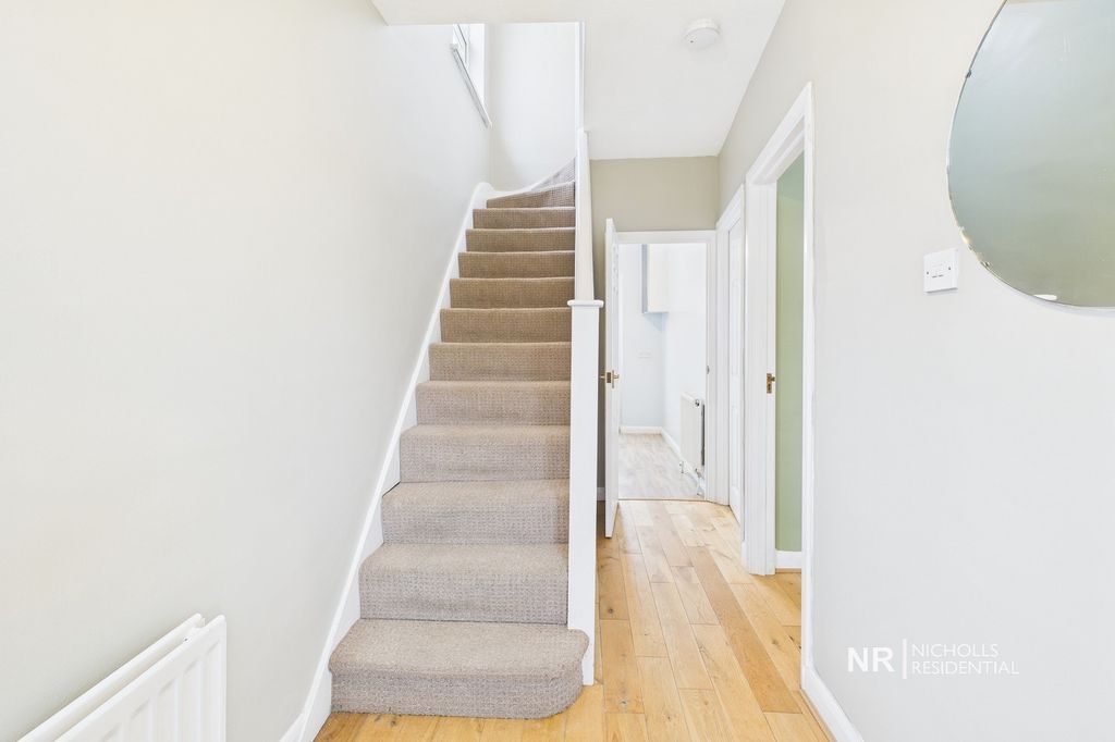 Property photo 2 of 15 Entrance Hall