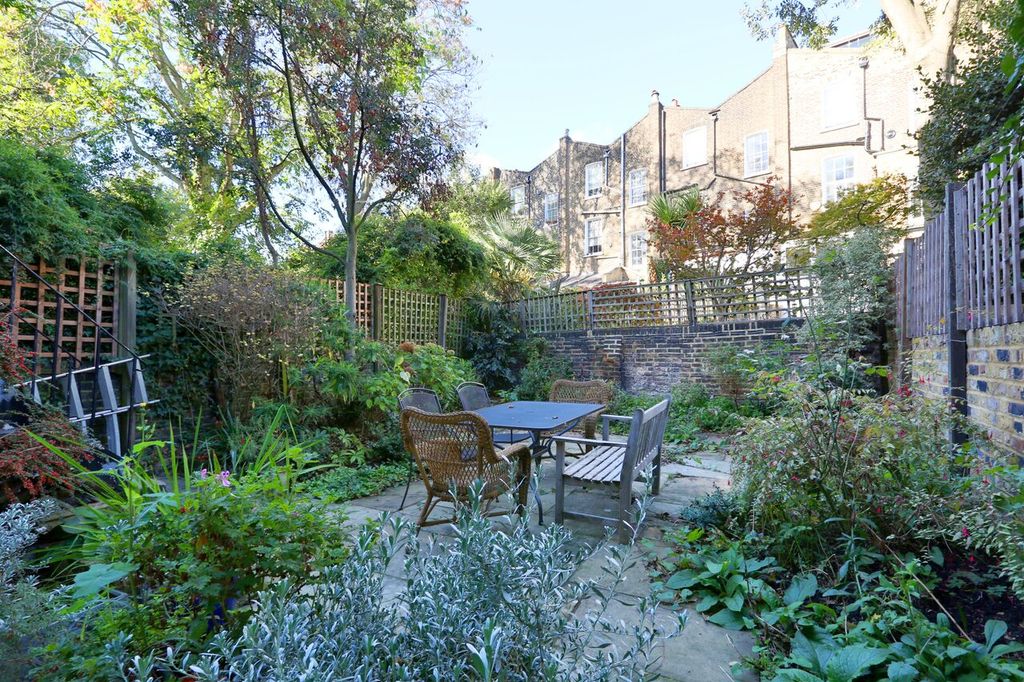 Property photo 3 of 13