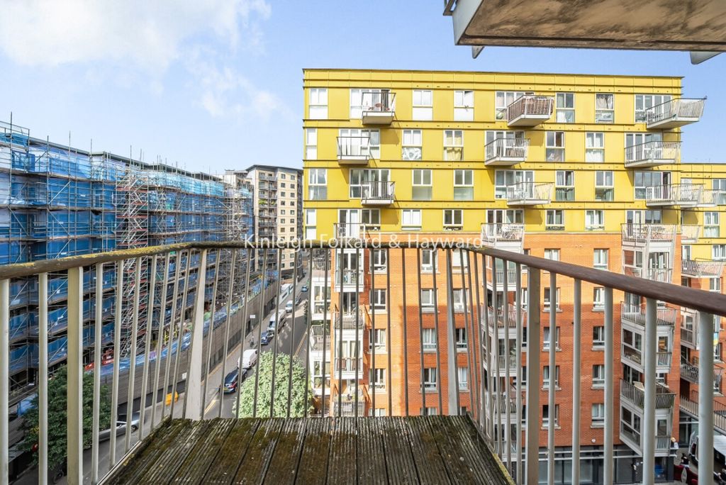 Property photo 2 of 19 6Fdb7Bb3-97ce-49E0-A