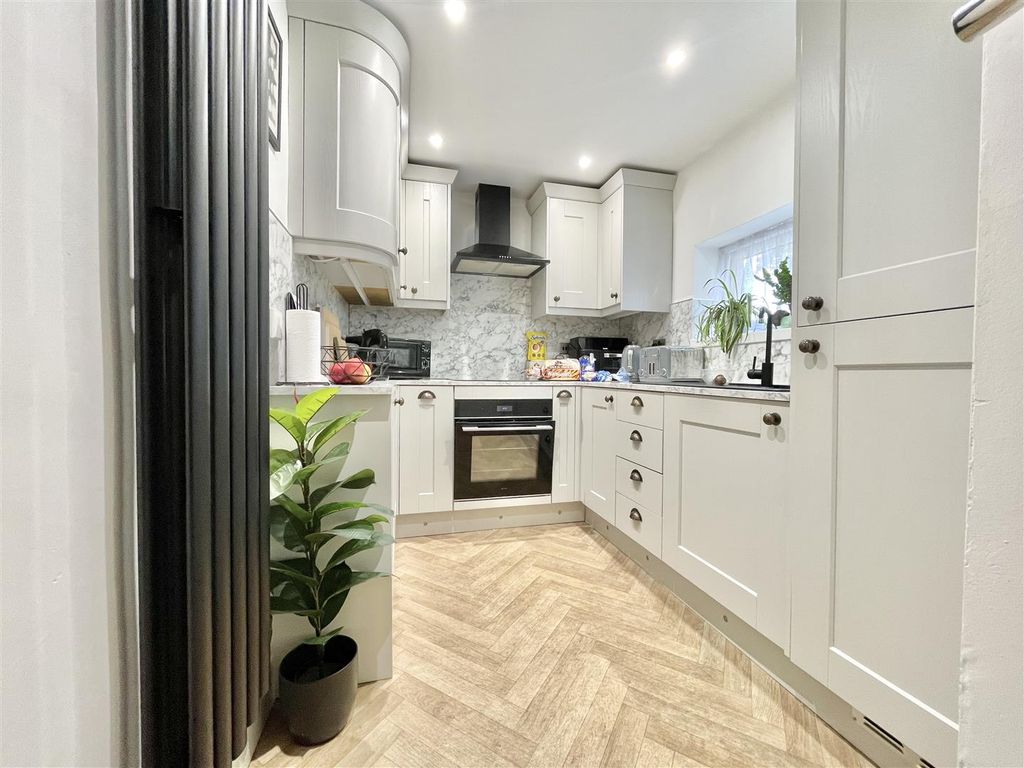 Property photo 3 of 16 Img_0897.Jpeg