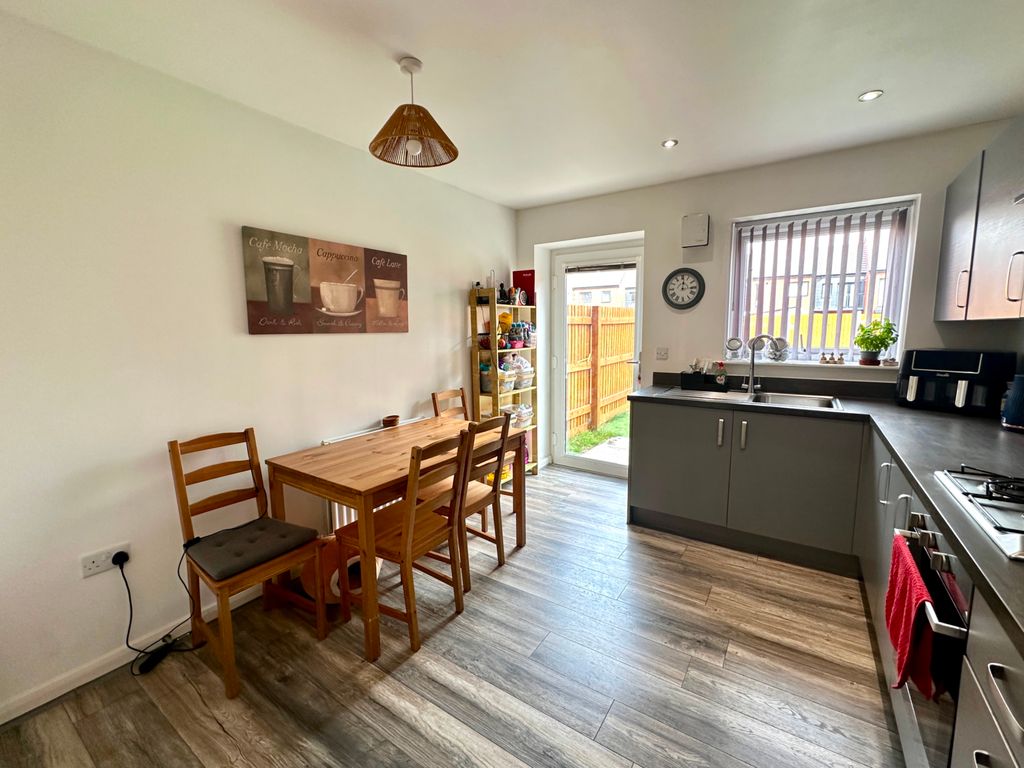 Property photo 2 of 24