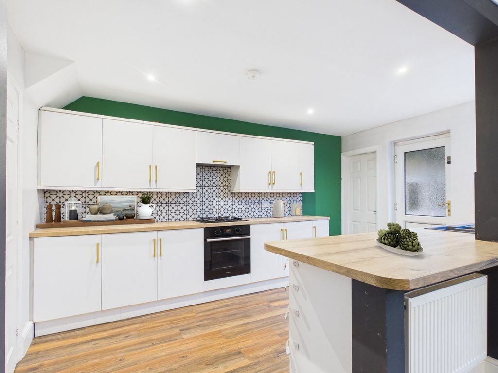 Property photo 3 of 13 4780988