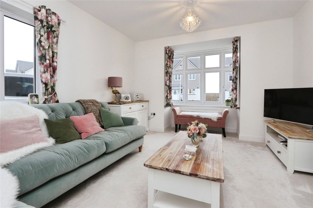 Property photo 2 of 38 Picture No. 32