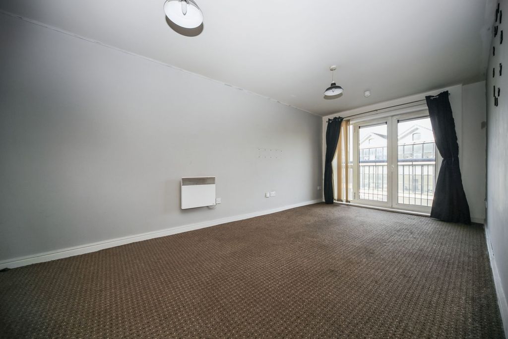 Property photo 3 of 20