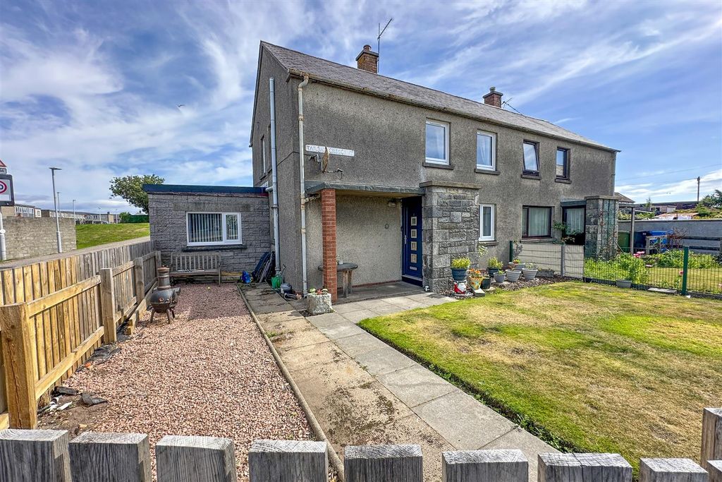 Property photo 1 of 19 1 Tarbat Crescent