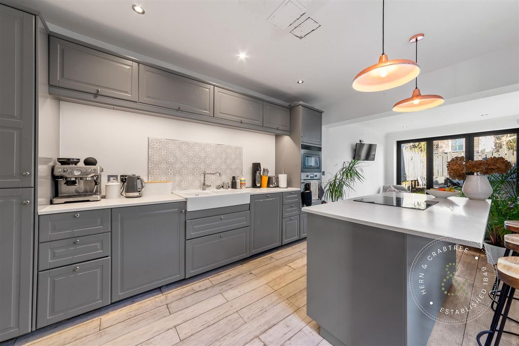 Property photo 3 of 33 Llanfair-Road-22.Jpg