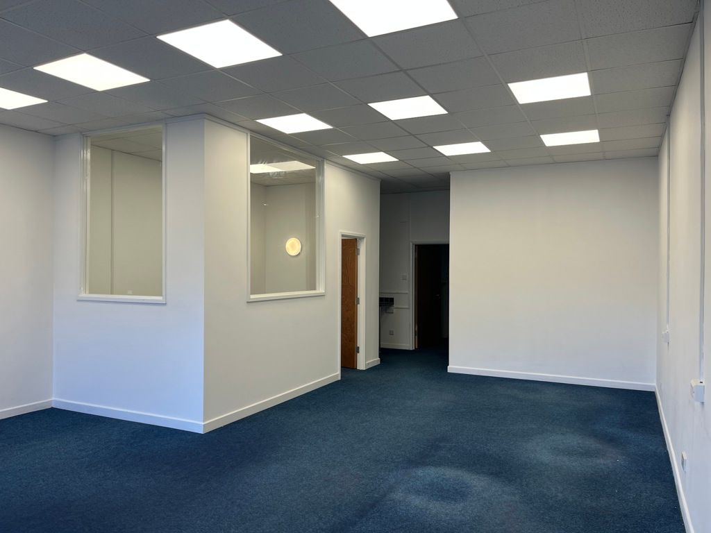 Property photo 2 of 8 Photo 3