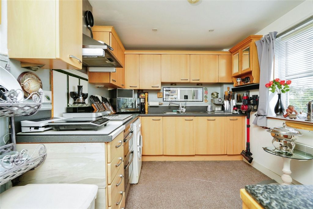 Property photo 3 of 10 Picture No. 06